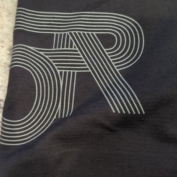 Lululemon limited edition Swiftly Tech Racerback Black / Black Toronto 10k - Picture 4 of 7